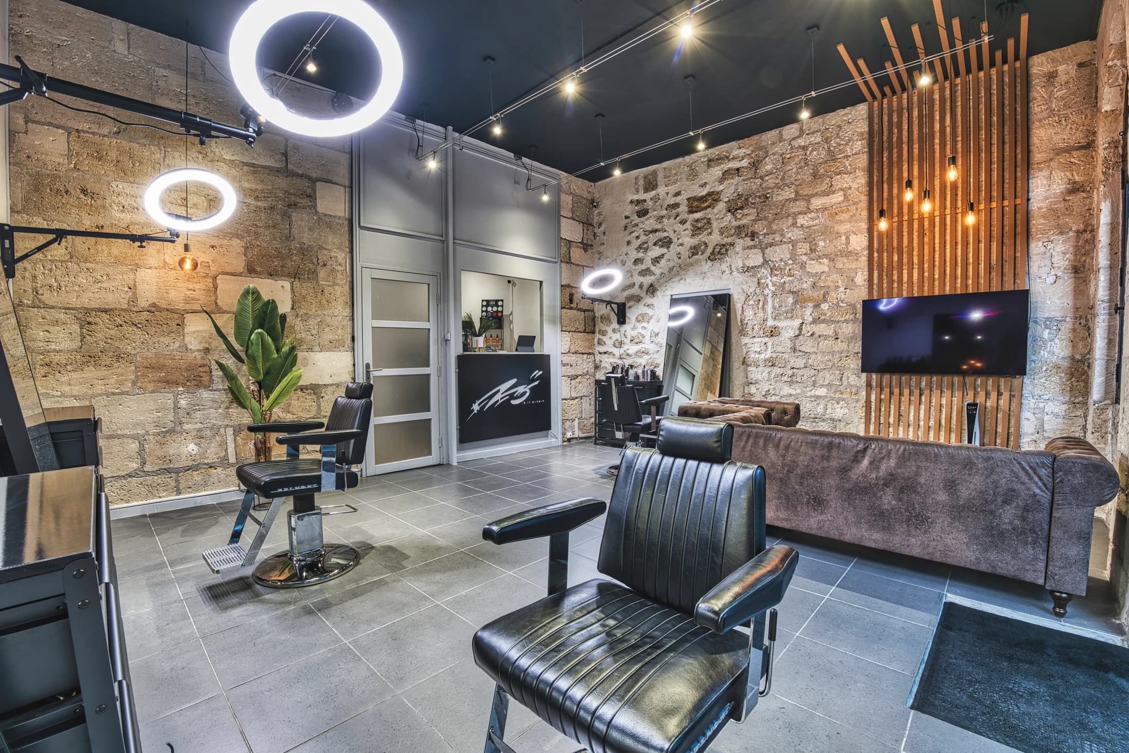 Intérieur du salon DIEZ BARBER